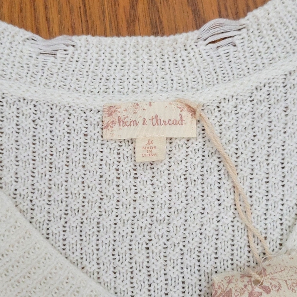 NWT Hem & Thread Vintage Distressed Ombre Sweater/ M - Picture 5 of 7